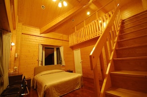 Blackout drapes, free WiFi, bed sheets