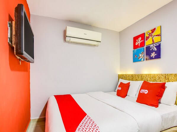 Habitación doble estándar, 1 cama Queen size | Wifi gratis y ropa de cama 