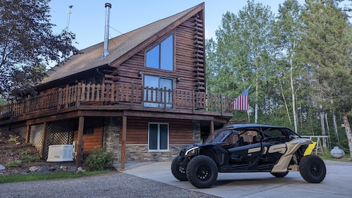 Exclusive 4 Bedroom Home on 10 Acres, Hot Tub, Pond in Heart of Trail System