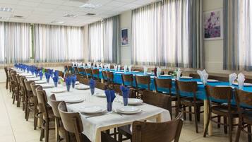 Desayuno buffet incluido todos los días