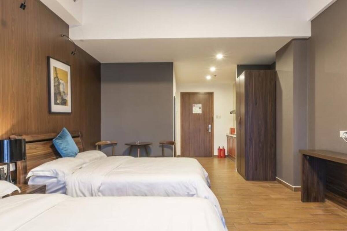Habitación con 2 camas individuales | Wifi gratis y ropa de cama