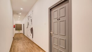 Unclassified image, 5 of 26, button - OYO Townhouse 218 Shine Gandhibagh (Nagpur)