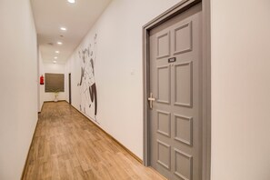 Interior - OYO Townhouse 218 Shine Gandhibagh (Nagpur)