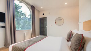 Unclassified image, 3 of 26, button - OYO Townhouse 218 Shine Gandhibagh (Nagpur)