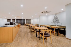 Restaurant - OYO Townhouse 207 Gopalpura (Jaipur)