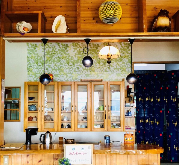 Casa básica, vistas al jardín | Zona de estar