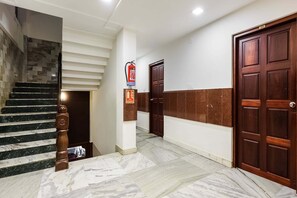 Room - OYO Flagship 48912 Chandrika Residency MG Road (Kanayannur)