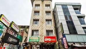 Exterior - OYO Flagship 48912 Chandrika Residency MG Road (Kanayannur)