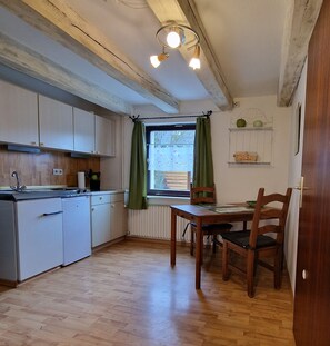 Unclassified image, 4 of 10, button