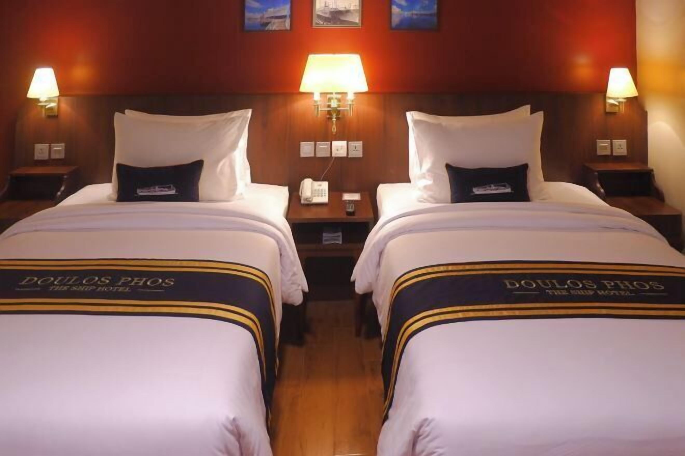 Minibar, in-room safe, individually decorated, individually furnished