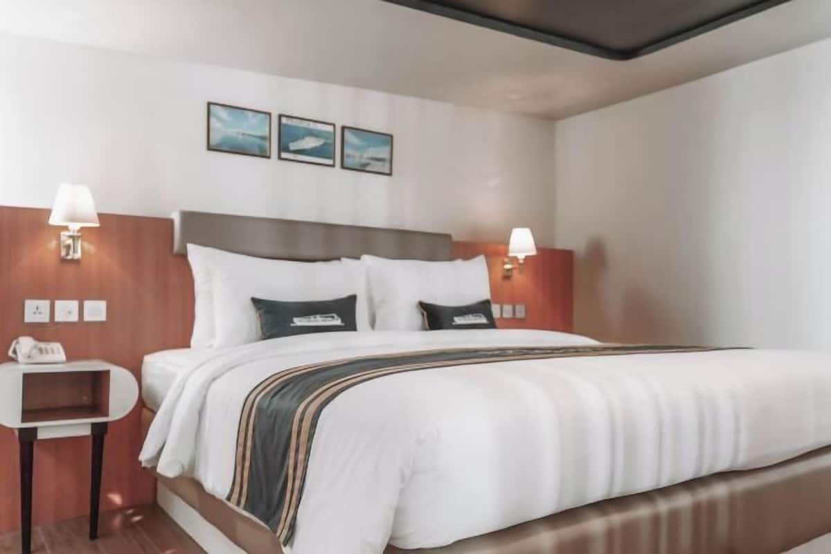 1 bedroom, minibar, in-room safe, individually decorated
