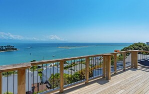 Property grounds - Haulashore Views - Nelson Waterfront Vacation Home (Stepneyville)