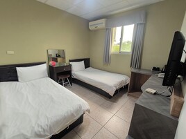 Double Room | Desk, blackout drapes, free WiFi, bed sheets