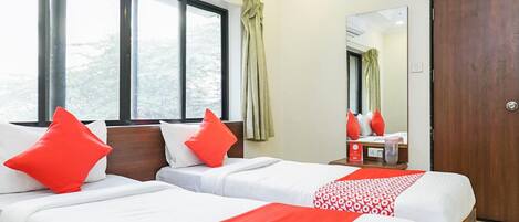 Iron/ironing board, free WiFi, bed sheets