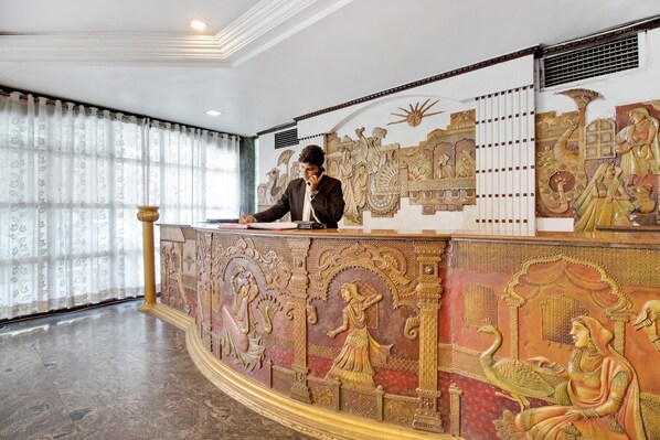 Lobby - OYO Flagship 40940 Hotel Green City Dhantoli (Nagpur)