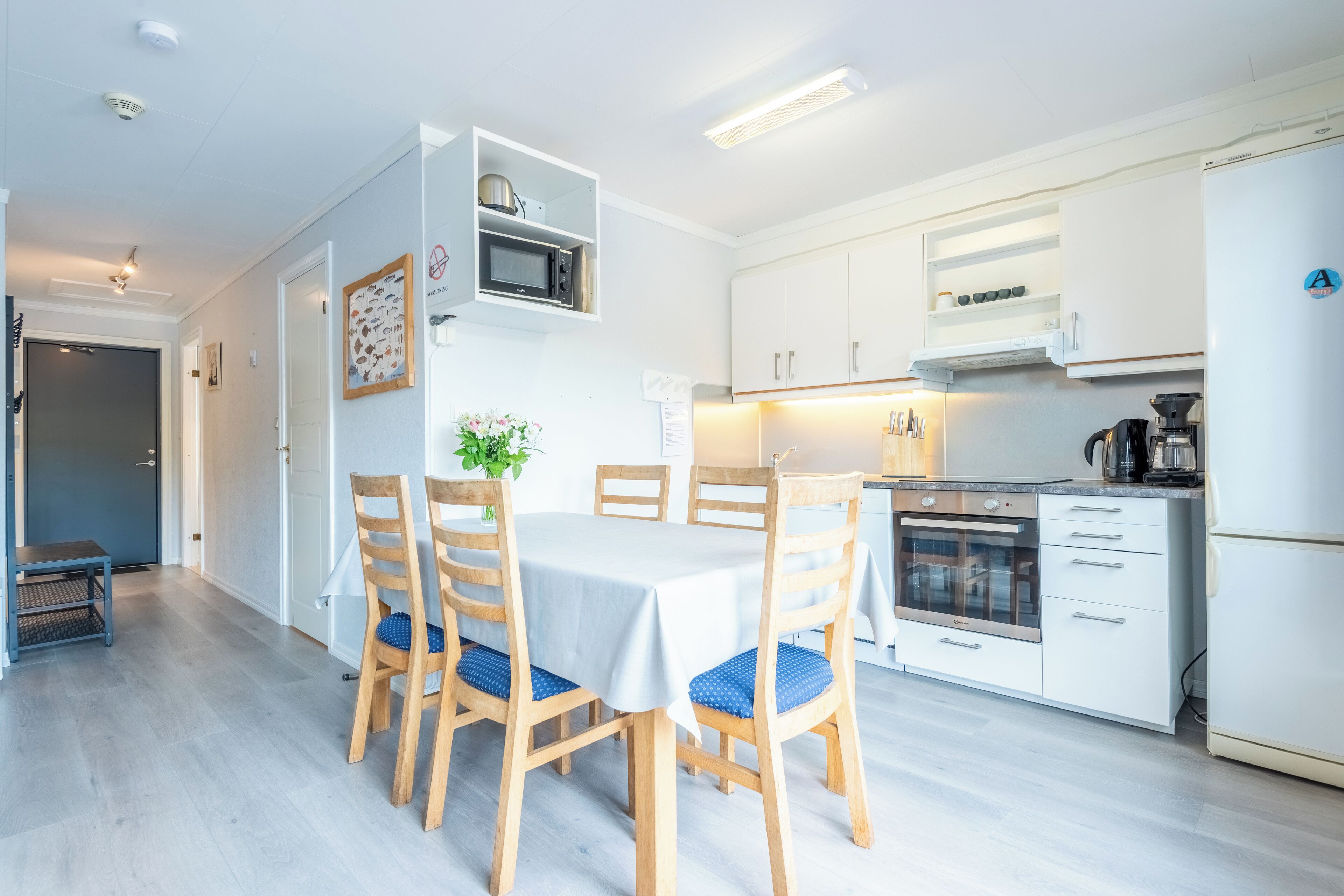Standardlejlighed (1) | Privat køkken | Køleskab, mikrobølgeovn, ovn, kogeplade