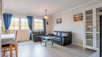 4 bedrooms, pillowtop beds, individually decorated