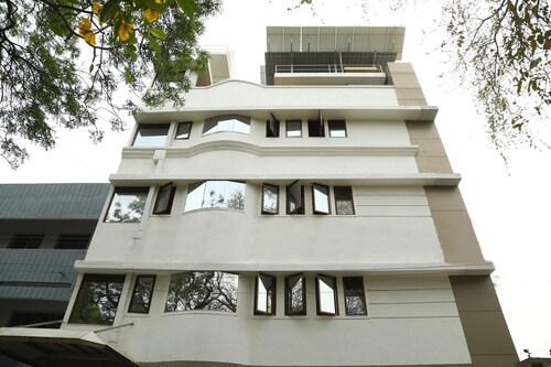 Collection O 37988 Peanut Inn