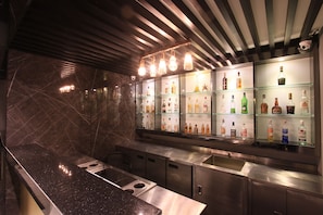 Bar (in der Unterkunft)