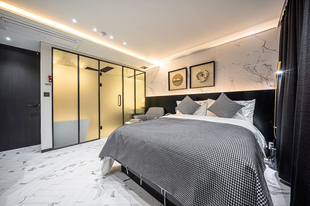 Deluxe Room A