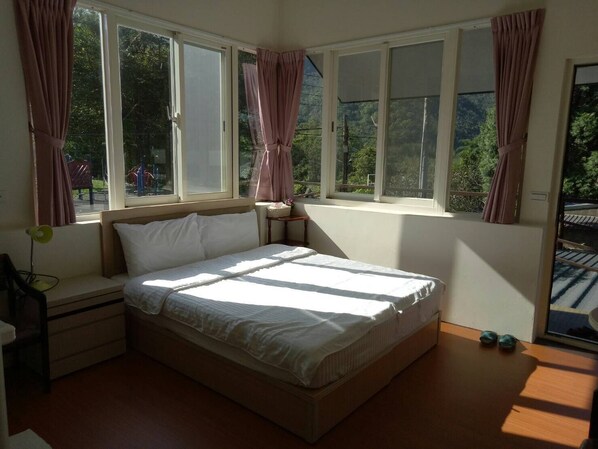Double Room | Blackout curtains, free WiFi, bed sheets