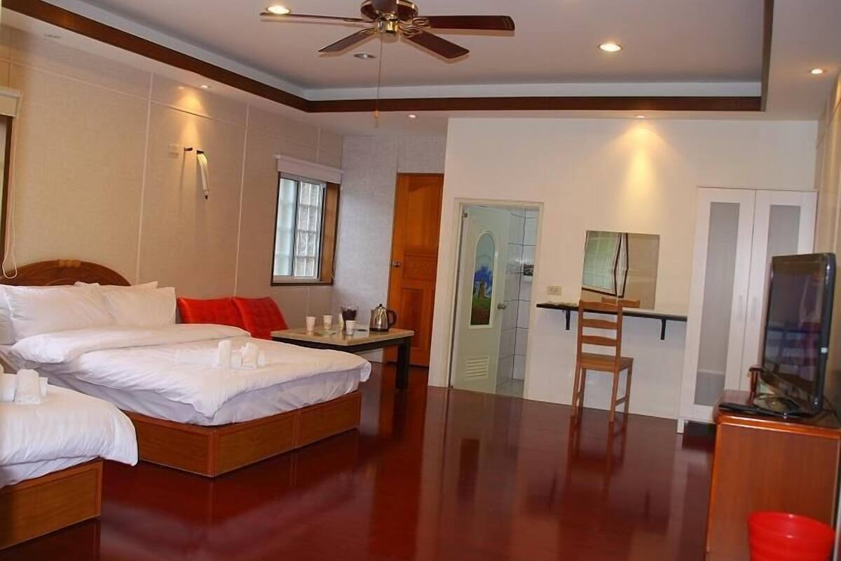Quadruple Room | Blackout curtains, free WiFi, bed sheets