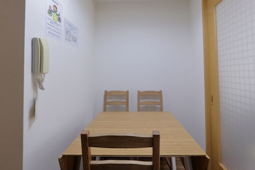 客室内のダイニングエリア