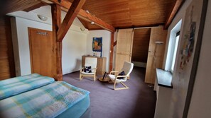 Unclassified image, 5 of 27, button