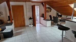 Unclassified image, 3 of 27, button