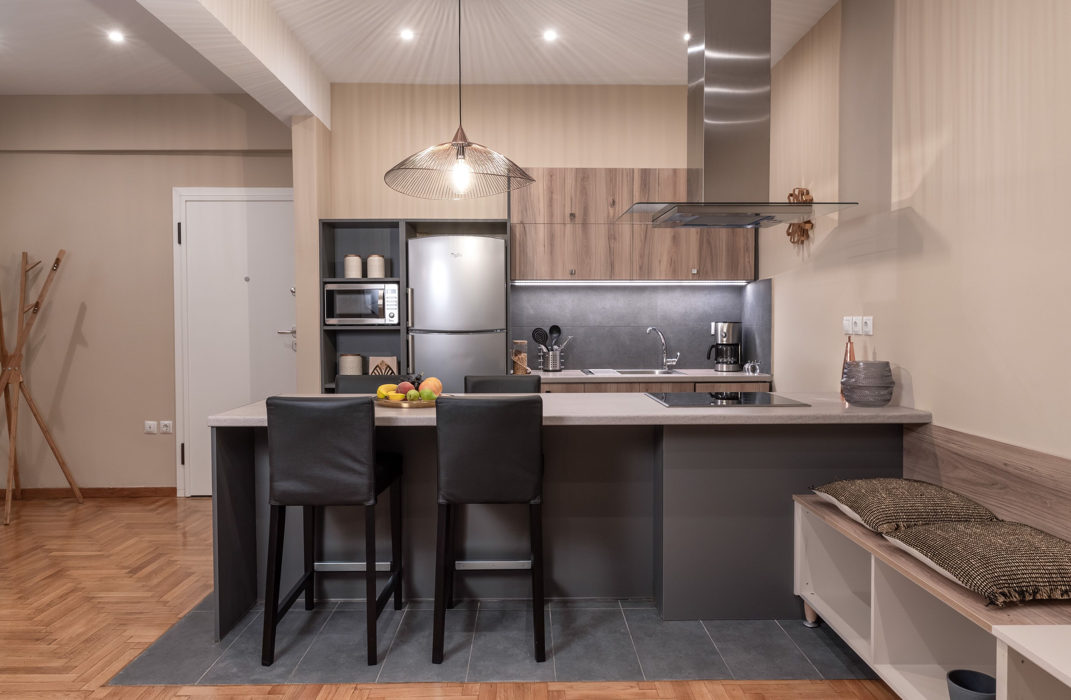 Apartamento (IV) | Cocina privada | Frigorífico grande, horno, placa de cocina y cafetera o tetera