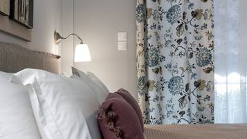 Apartment (X) | 1 bedroom, premium bedding, desk, soundproofing