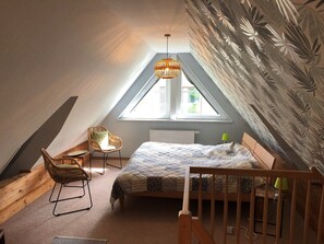 3 habitaciones, escritorio, wifi y ropa de cama 