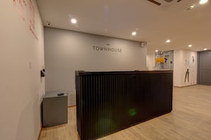 Lobby - OYO Townhouse 154 Sector 39 (Gurugram)