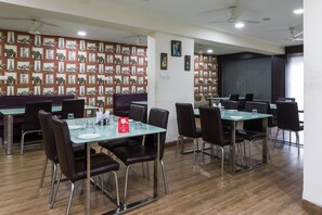 Restaurant - Collection O 49908 Hotel Prithviraj (Indore)