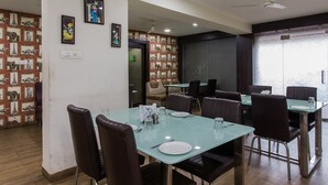 Unclassified image, 2 of 23, button - Collection O 49908 Hotel Prithviraj (Indore)