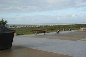 Beach - 200 metres from the beach, 2-star furnished accommodation (Saint-Jean-de-Monts)