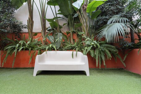 Enjoybcn Patio de Gala Apartments - view 2