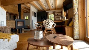 Unclassified image, 3 of 16, button