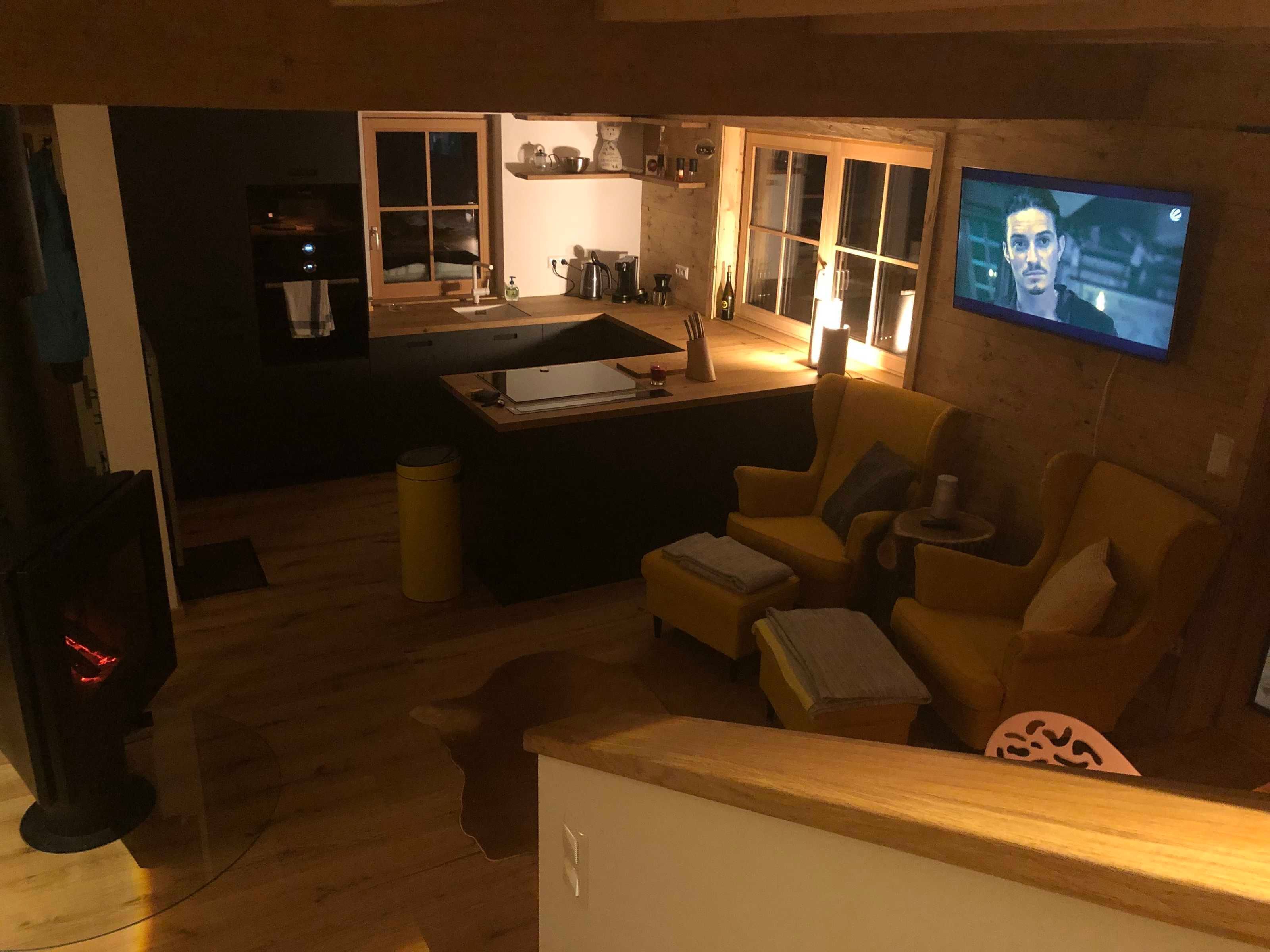 Fernseher, Kamin