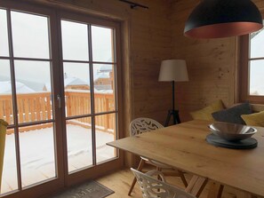 Unclassified image, 5 of 16, button