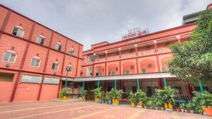 Exterior - OYO Flagship 63493 Kamla Kunj Rajendra Nagar (Indore)