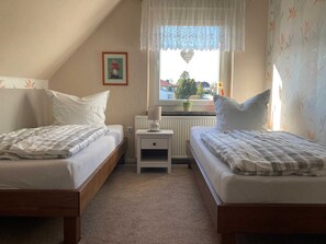 2 bedrooms, WiFi, bed sheets