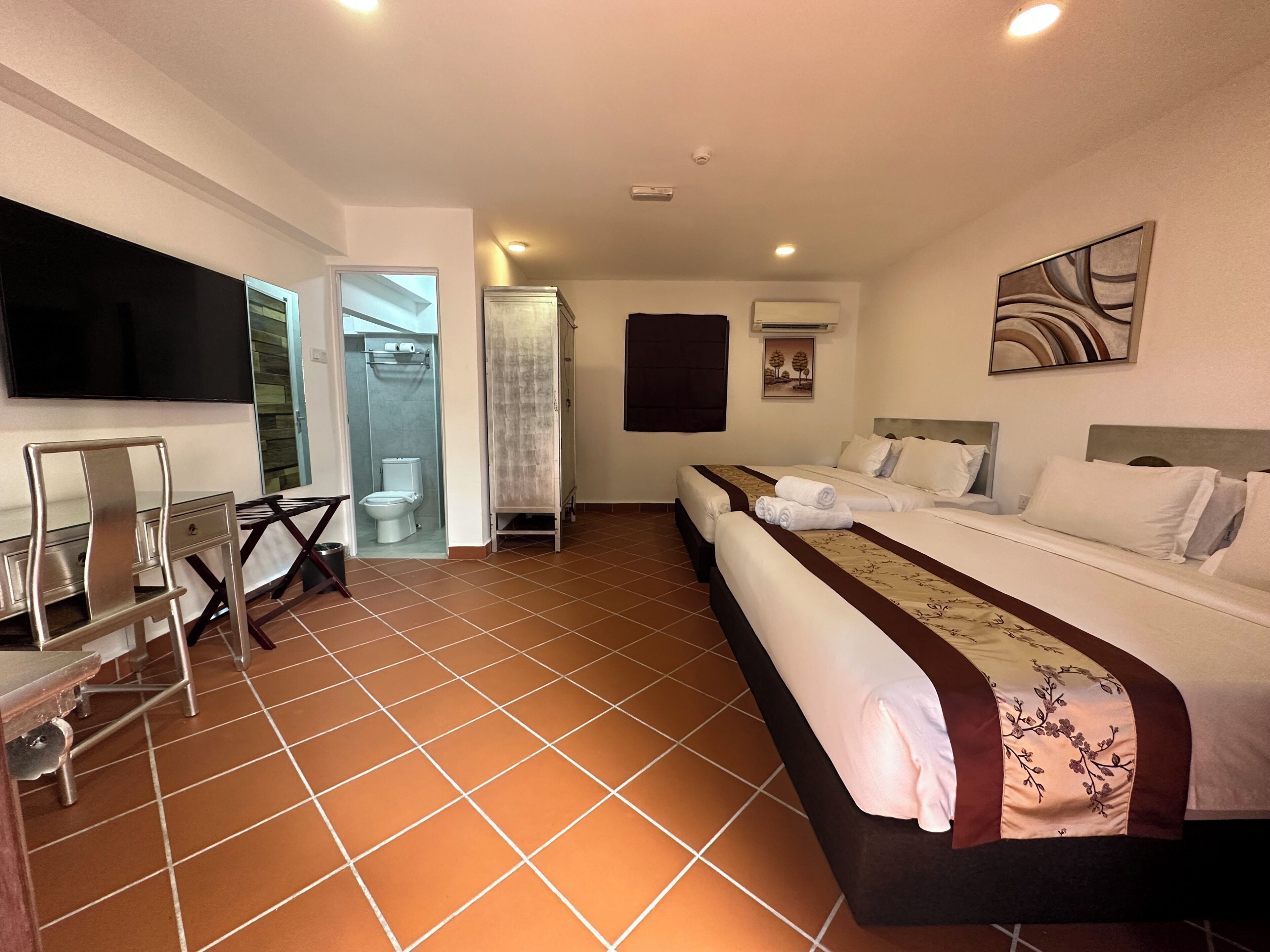 Family Room | Premium bedding, in-room safe, desk, blackout curtains