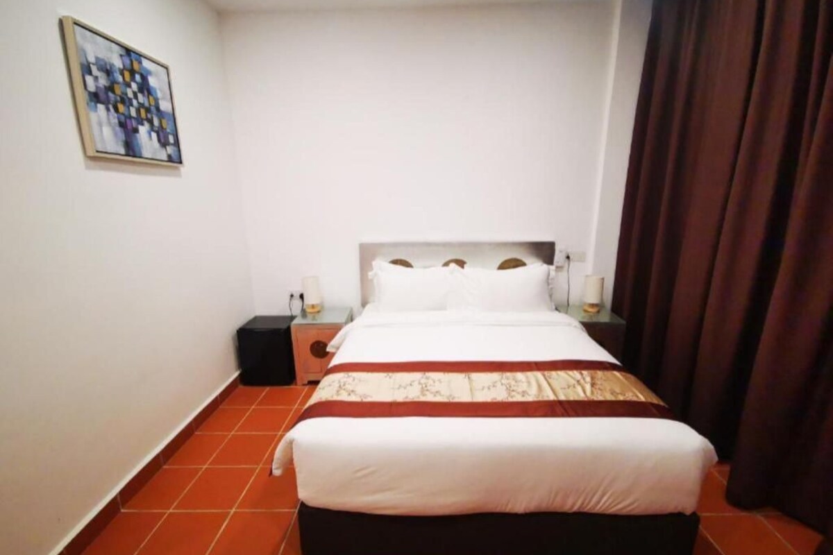 Premium bedding, in-room safe, desk, blackout curtains