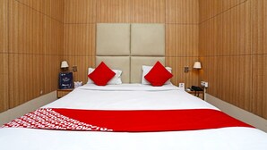 Room - OYO Flagship 60504 Hotel Marina Beniapukur (Kolkata)