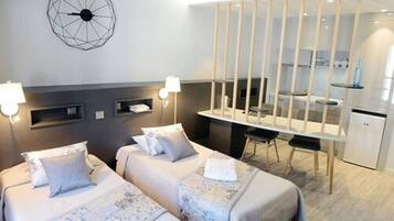 Studio | Iron/ironing board, free cots/infant beds, free WiFi, bed sheets