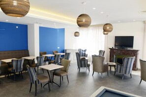 Lounge - La Residence des Thermes (Bagnères-de-Bigorre)
