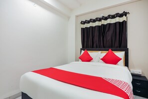 Room - Collection O 45950 Radha Nagar (Indore)