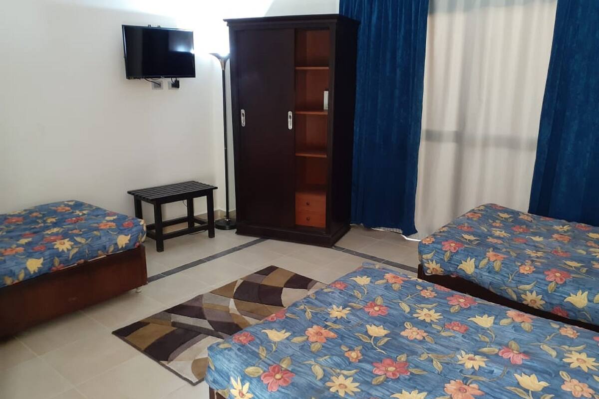 In-room safe, free WiFi, bed sheets