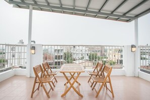 Triple Room | Balcony view - Jia Jia Mia Su (Linbian)